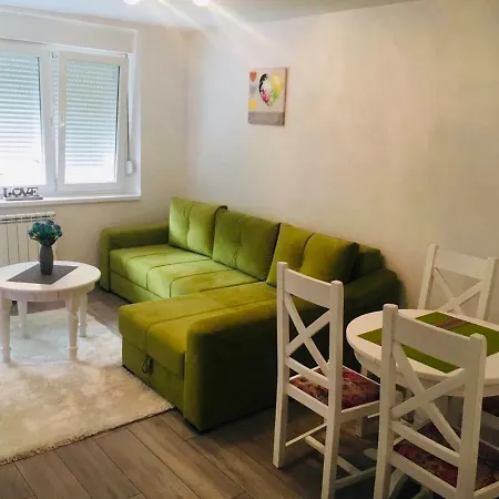 Lovely Omar Apartment