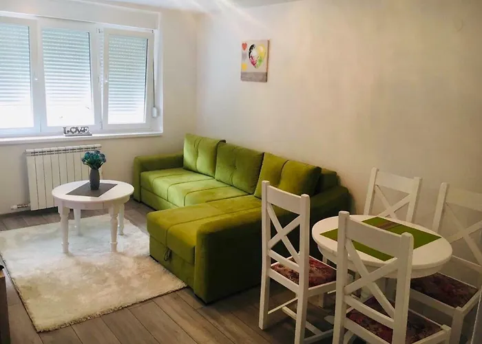 Lovely Omar Lejlighed